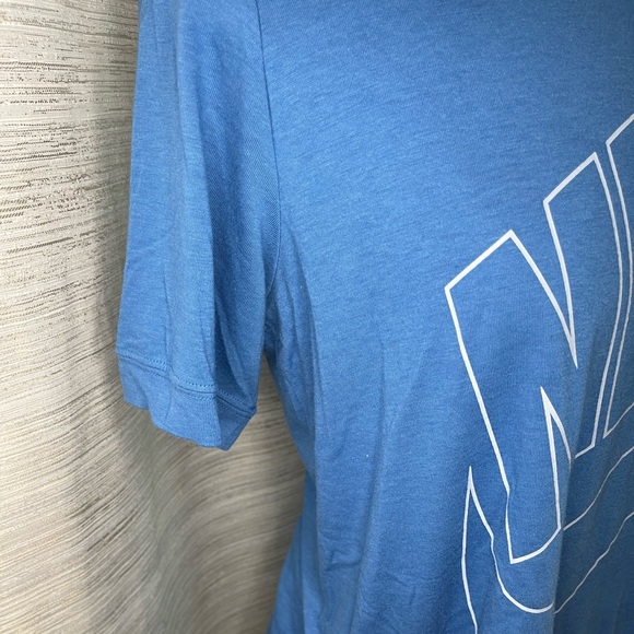COPY - Nike T shirt - Picture 3 of 6